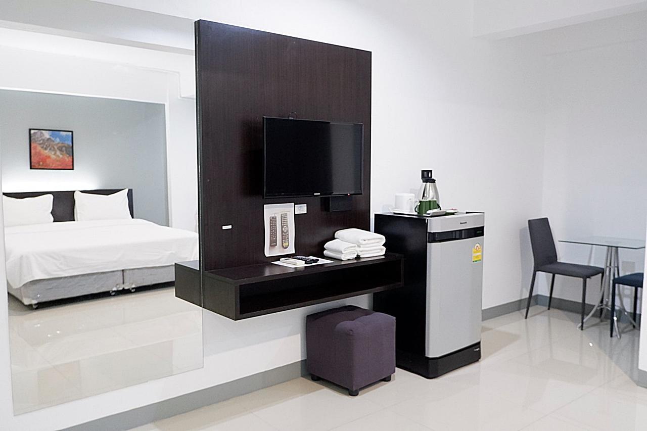 Izen Budget Hotel & Residence Rayong Ngoại thất bức ảnh