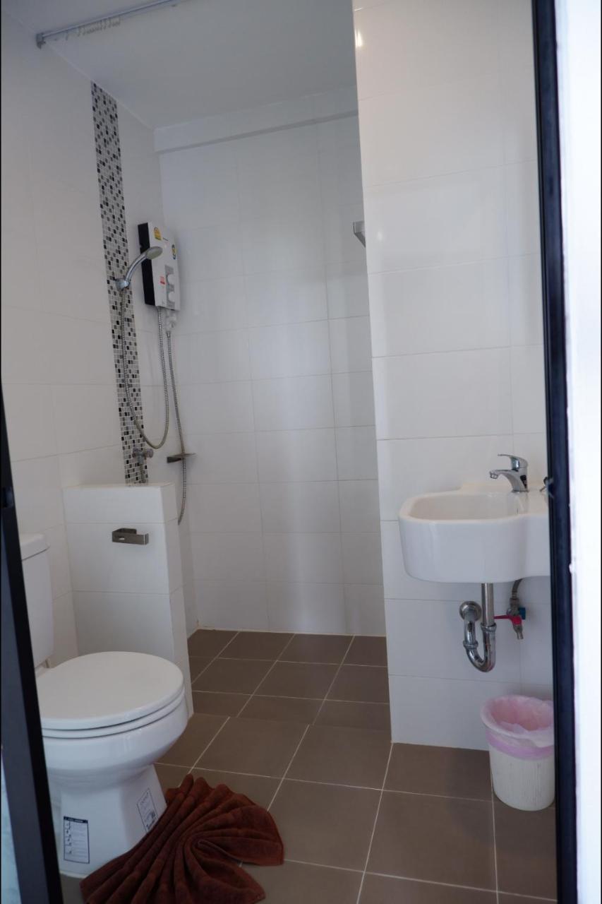 Izen Budget Hotel & Residence Rayong Ngoại thất bức ảnh