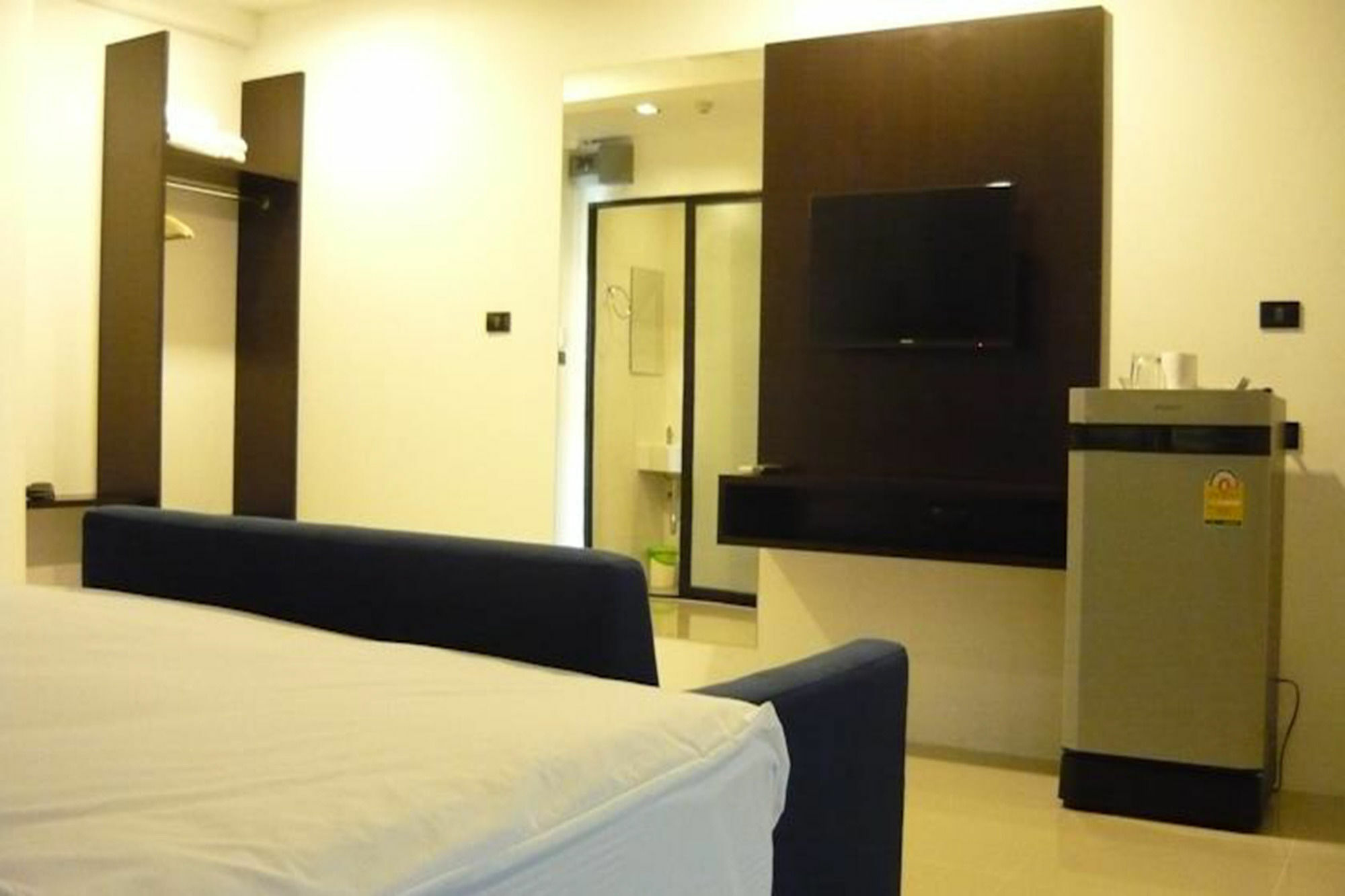 Izen Budget Hotel & Residence Rayong Ngoại thất bức ảnh