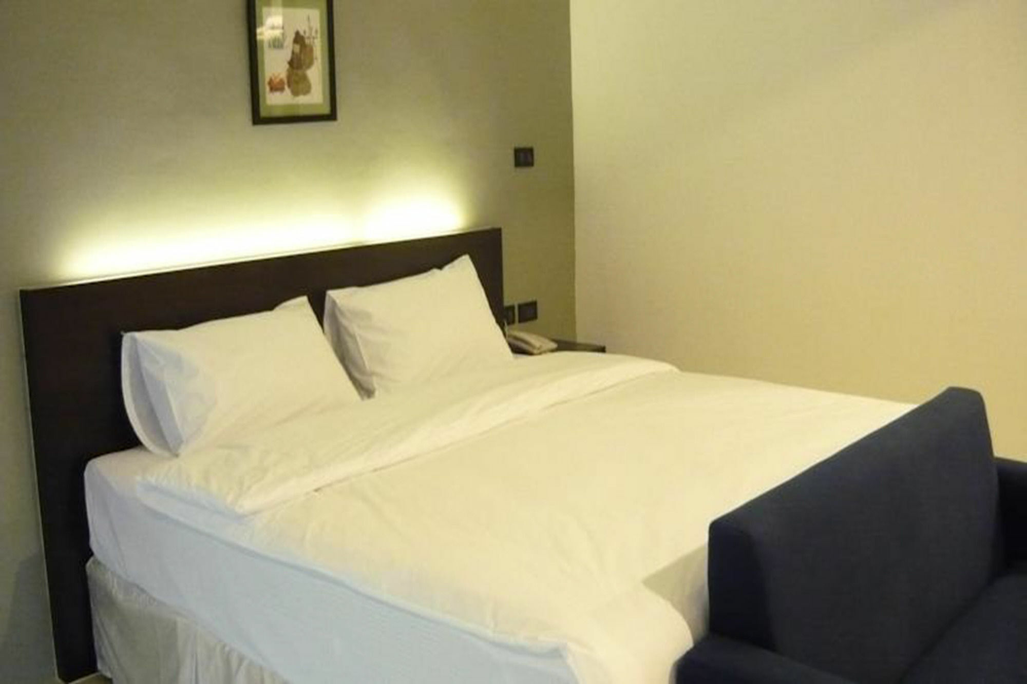 Izen Budget Hotel & Residence Rayong Ngoại thất bức ảnh
